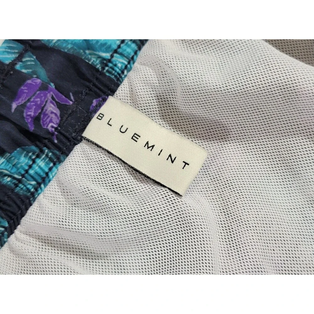 BLUEMINT Men's Large(?) Light Fabric Swim Shorts Blue Feather Print Trunks EUC‎